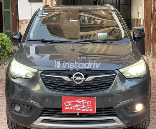 Opel Crossland 2018 Gray Used for Sale - 1