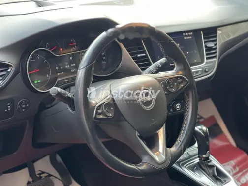 Opel Crossland 2018 Gray Used for Sale - 9