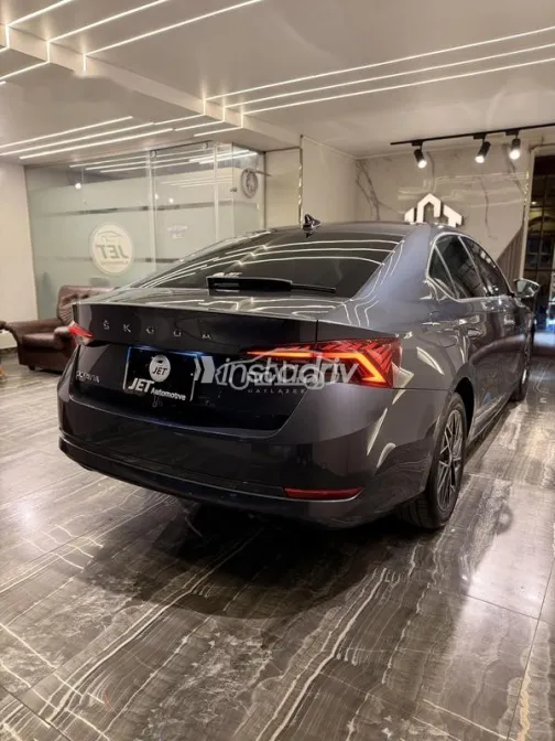 Skoda Octavia 2021 Gray Used for Sale - 5