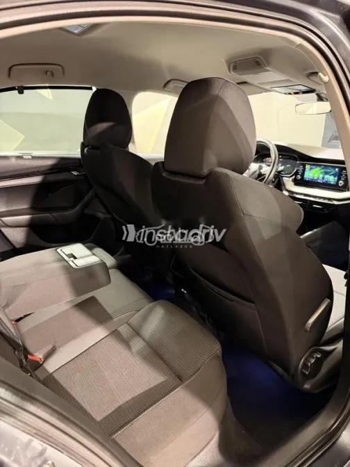 Skoda Octavia 2021 Gray Used for Sale - 9