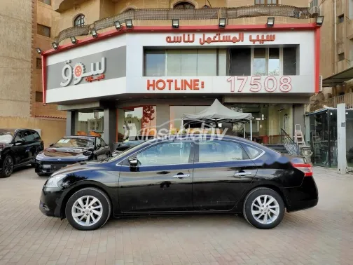 نيسان سنترا 2023 أسود مستعملة للبيع - 2