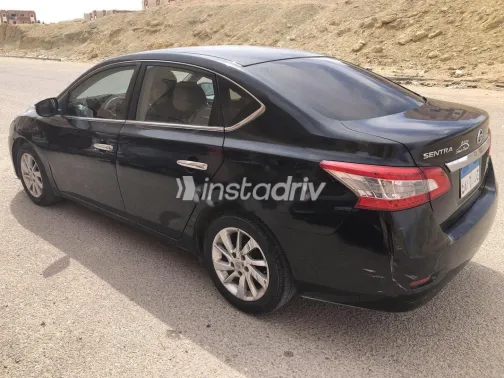 نيسان سنترا 2021 أبيض مستعملة للبيع - 2