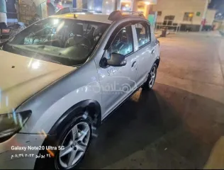 رينو سانديرو  ( ستيب  واى ) 2016 فضي مستعملة للبيع