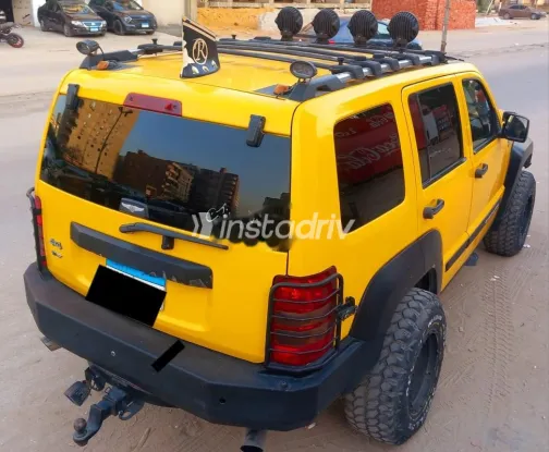 Jeep Cherokee 2009 Yellow Used for Sale - 10