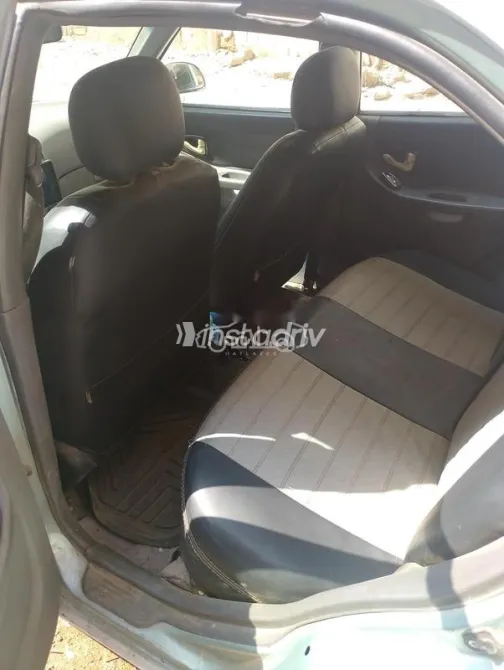 Hyundai Verna 2009 White Used for Sale - 4