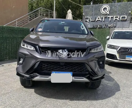 Toyota Fortuner 2025 Gray Used for Sale - 4