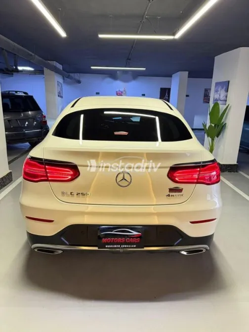 Mercedes GLC 250 2018 White Used for Sale - 4