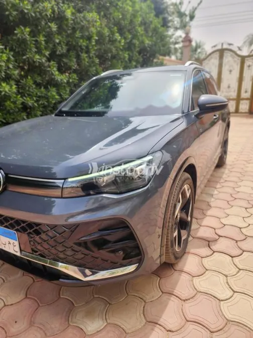 Volkswagen Tiguan 2024 White Used for Sale - 6