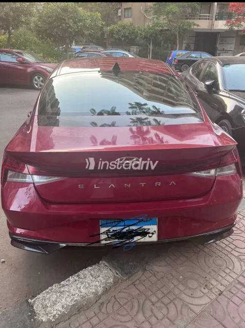 Hyundai Elantra CN7 2021 White Used for Sale - 3