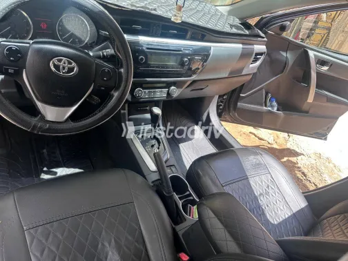 Toyota Corolla 2016 White Used for Sale - 3
