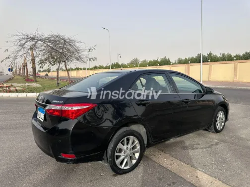 Toyota Corolla 2016 White Used for Sale - 5