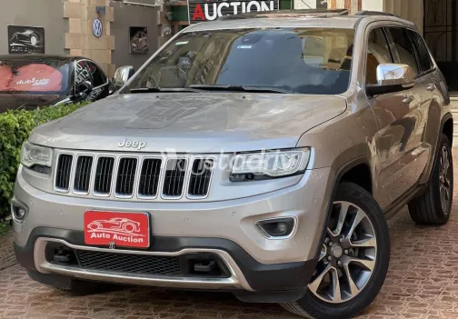 Jeep Grand Cherokee 2017 Gray Used for Sale - 6