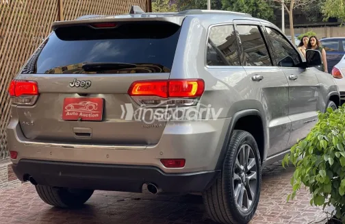 Jeep Grand Cherokee 2017 Gray Used for Sale - 7