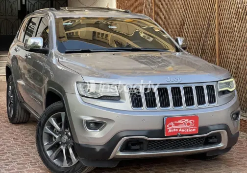 Jeep Grand Cherokee 2017 Gray Used for Sale - 8