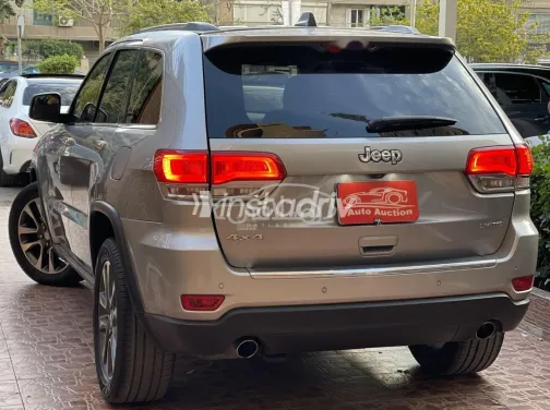 Jeep Grand Cherokee 2017 Gray Used for Sale - 9