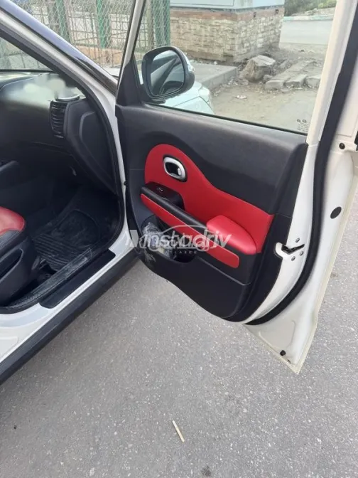 Kia Soul 2015 Beige Used for Sale - 2