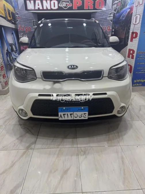 Kia Soul 2015 Beige Used for Sale - 9