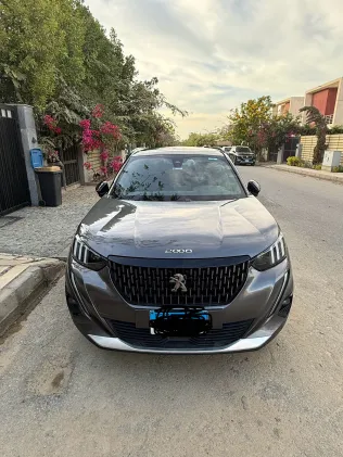 Peugeot 2008 2022 White Used for Sale