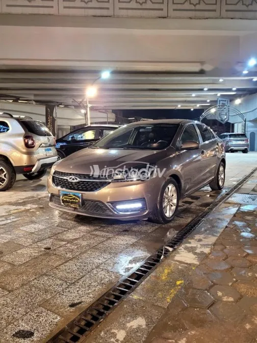 شيرى اريزو 5 2023 ذهبي مستعملة للبيع - 3