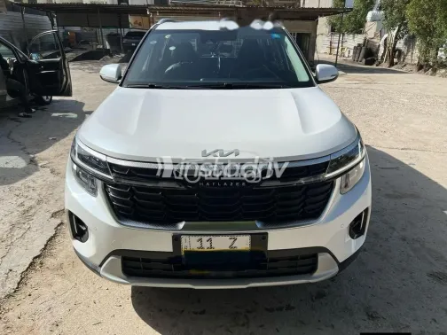 Kia Seltos 2023 White Used for Sale - 4