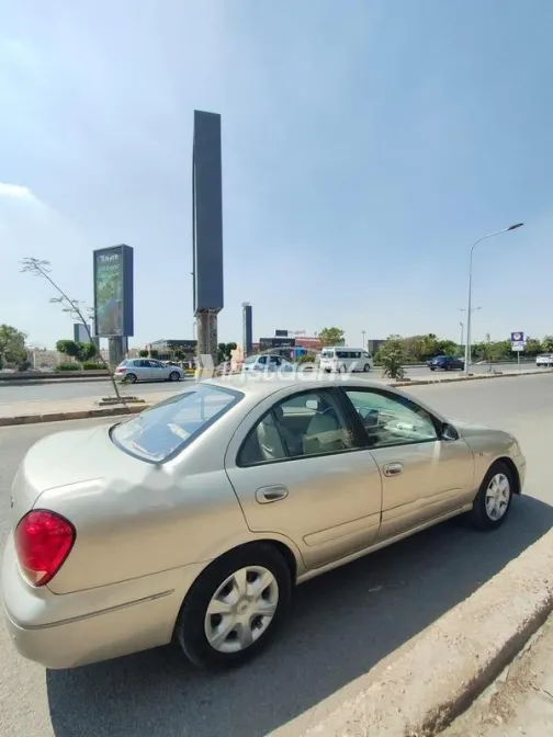 نيسان صنى 2007 ذهبي مستعملة للبيع - 3