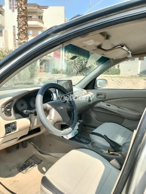 نيسان صنى 2007 ذهبي مستعملة للبيع - 7
