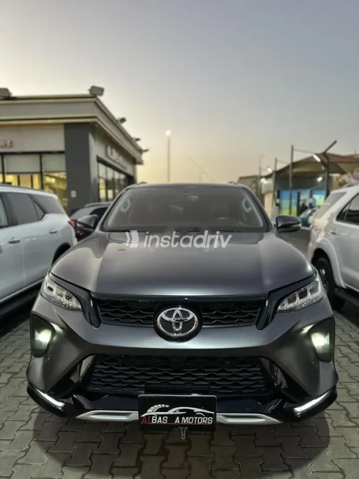 Toyota Fortuner 2023 Gray Used for Sale - 3