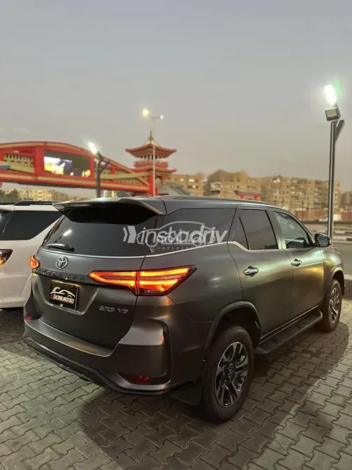 Toyota Fortuner 2023 Gray Used for Sale - 7