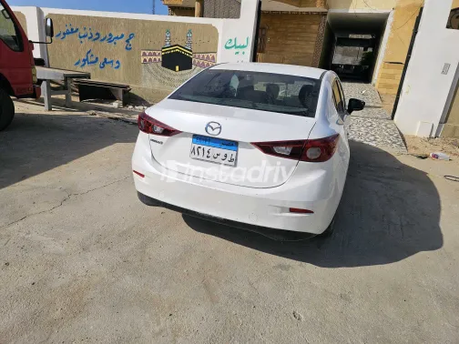 Mazda 3 2017 White Used for Sale - 1
