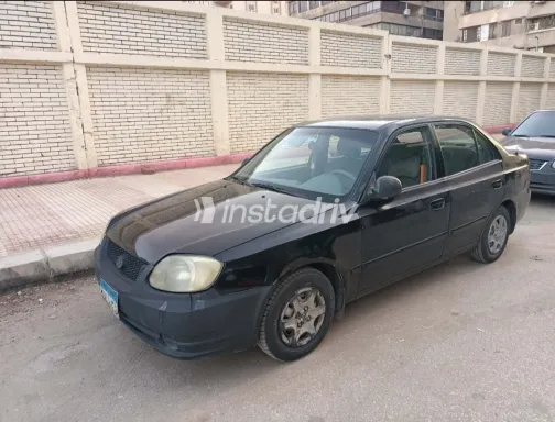 هيونداي فيرنا 2006 أبيض مستعملة للبيع - 2