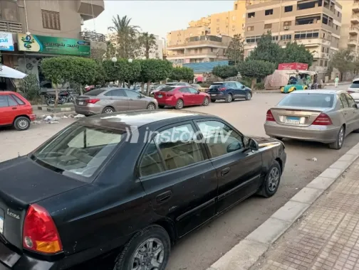 هيونداي فيرنا 2006 أبيض مستعملة للبيع - 5