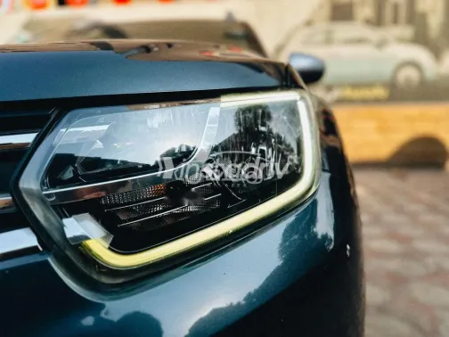 Renault Duster 2021 White Used for Sale - 1
