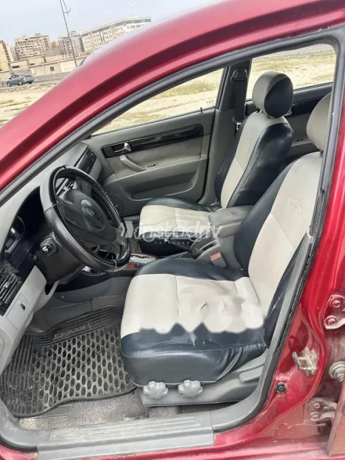 Chevrolet Optra 2011 Red Used for Sale - 6