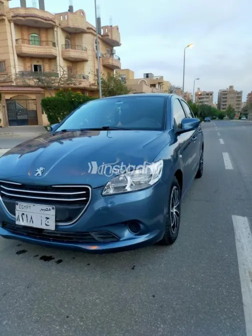 بيجو 301 2015 بترولي مستعملة للبيع - 6
