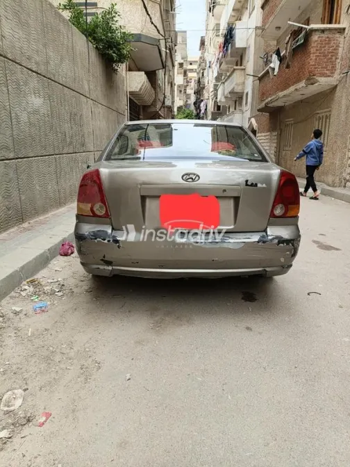 هيونداي فيرنا 2010 رمادي غامق مستعملة للبيع - 1