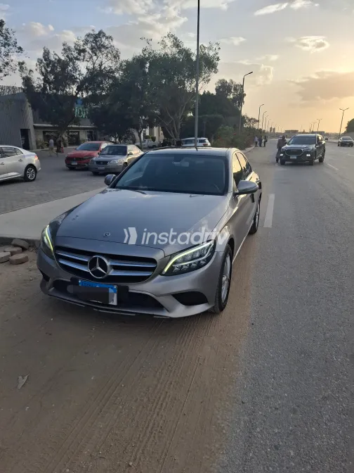 Mercedes C 180 2019 White Used for Sale - 4