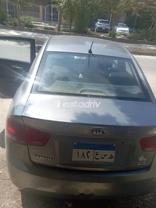 Kia Cerato 2010 Gray Used for Sale - 4