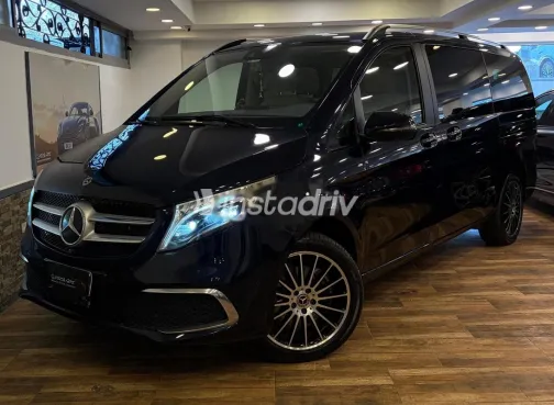 مرسيدس فى 250 2020 أزرق غامق مستعملة للبيع - 2