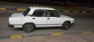 لادا 2107 2007 أبيض مستعملة للبيع