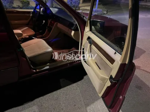 Mercedes E 200 1991 White Used for Sale - 3