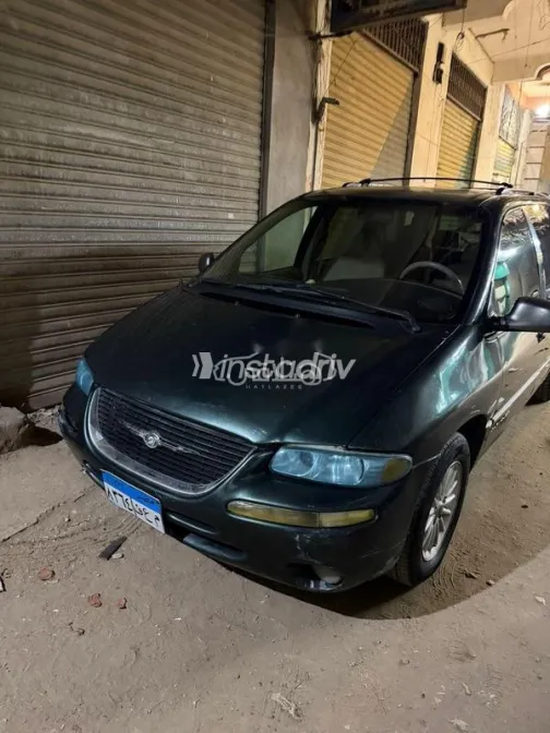 كرايسلر فويجر 2000 أخضر مستعملة للبيع - 4