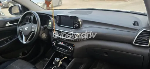 Hyundai Tucson GDI 2019 Silver Used for Sale - 8