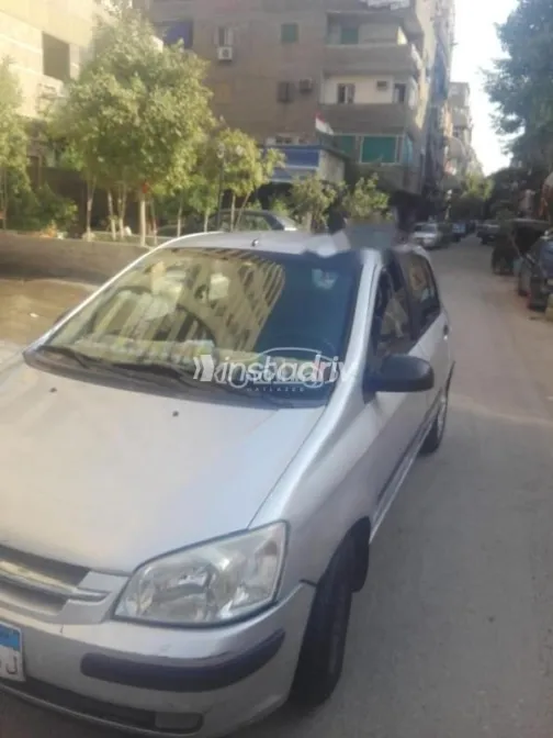 هيونداي جيتز 2005 فضي مستعملة للبيع - 1