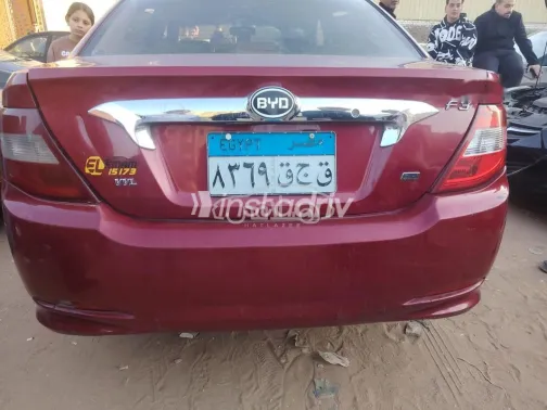 بى واى دى‬ F3 2009 أسود مستعملة للبيع - 3