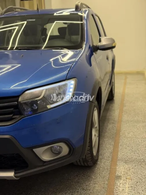 بى واى دى‬ F3 2009 أسود مستعملة للبيع - 6