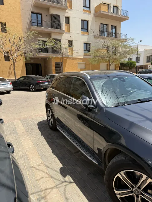 مرسيدس GLC 200 2021 أبيض مستعملة للبيع - 1