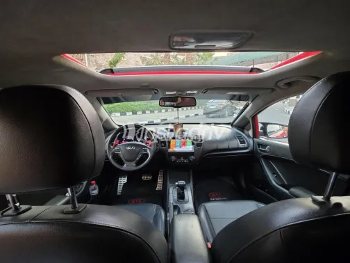 Kia Cerato 2015 Red Used for Sale - 5