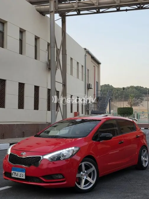 Kia Cerato 2015 Red Used for Sale - 9