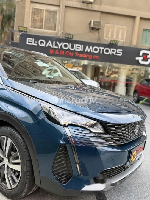 بيجو 3008 2022 أزرق غامق مستعملة للبيع - 3
