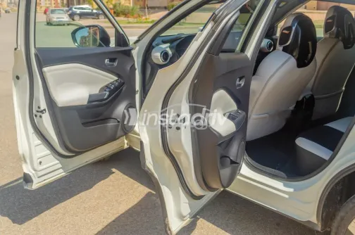 Nissan Juke 2022 White Used for Sale - 6
